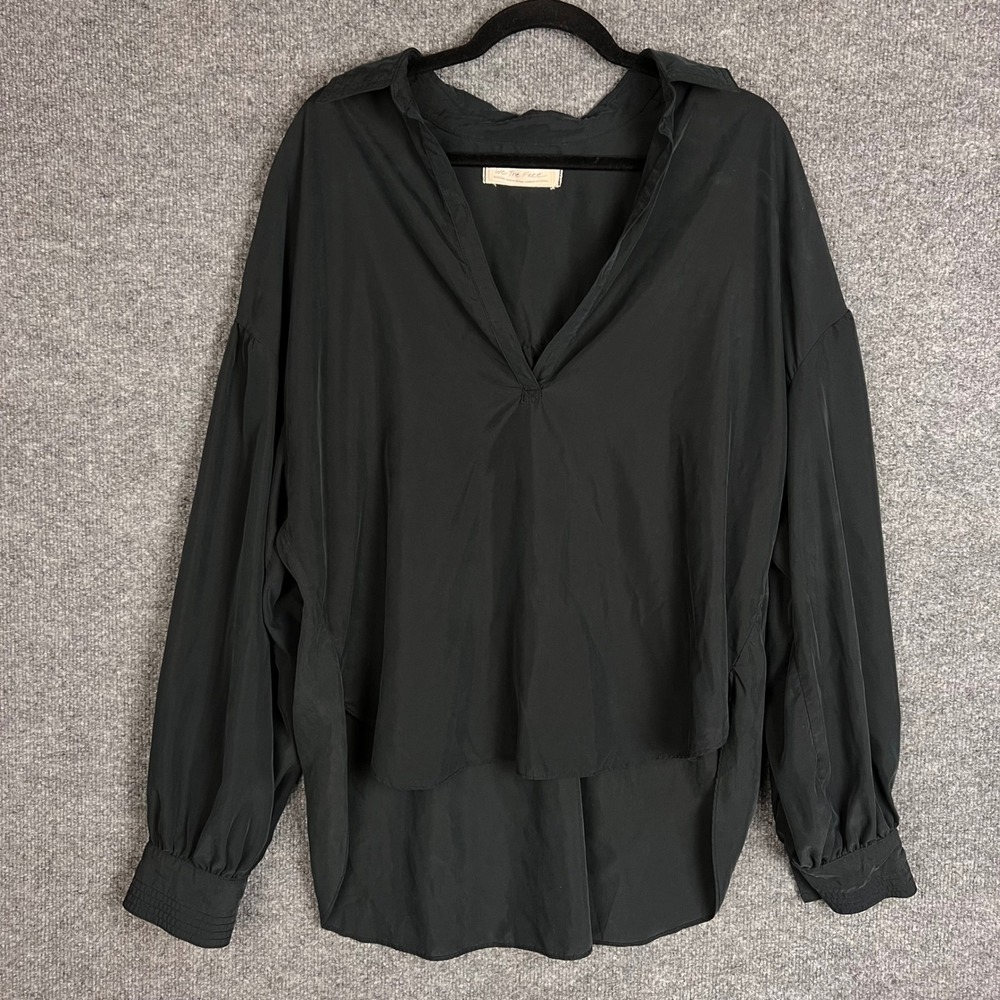 We The Free Top Womens Medium Black Excellent V-Neck Oversized High-Low Blouse